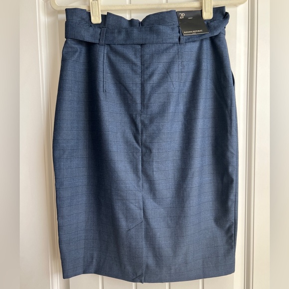 Banana Republic Blue Plaid Pencil Skirt - Picture 3 of 5